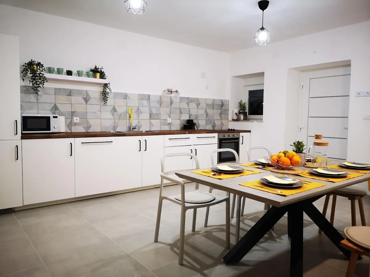 Apartment Sunrise, Coastal Istra, Pula Duga Uvala Pavicini 0*,  Kroatien